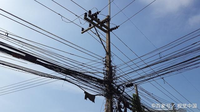 通信光缆架空线路隔距要求与安装规范